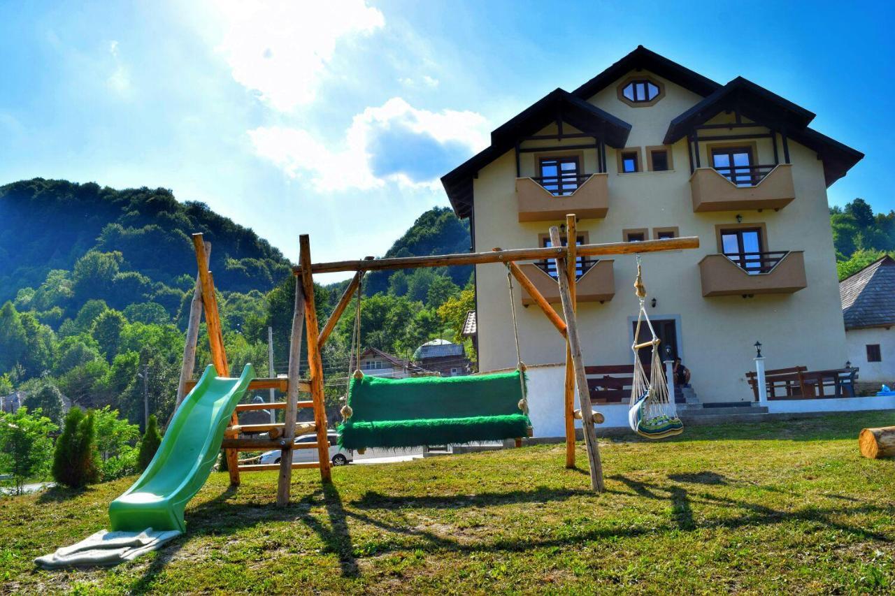 Heaven Guesthouse Corbeni Exteriér fotografie
